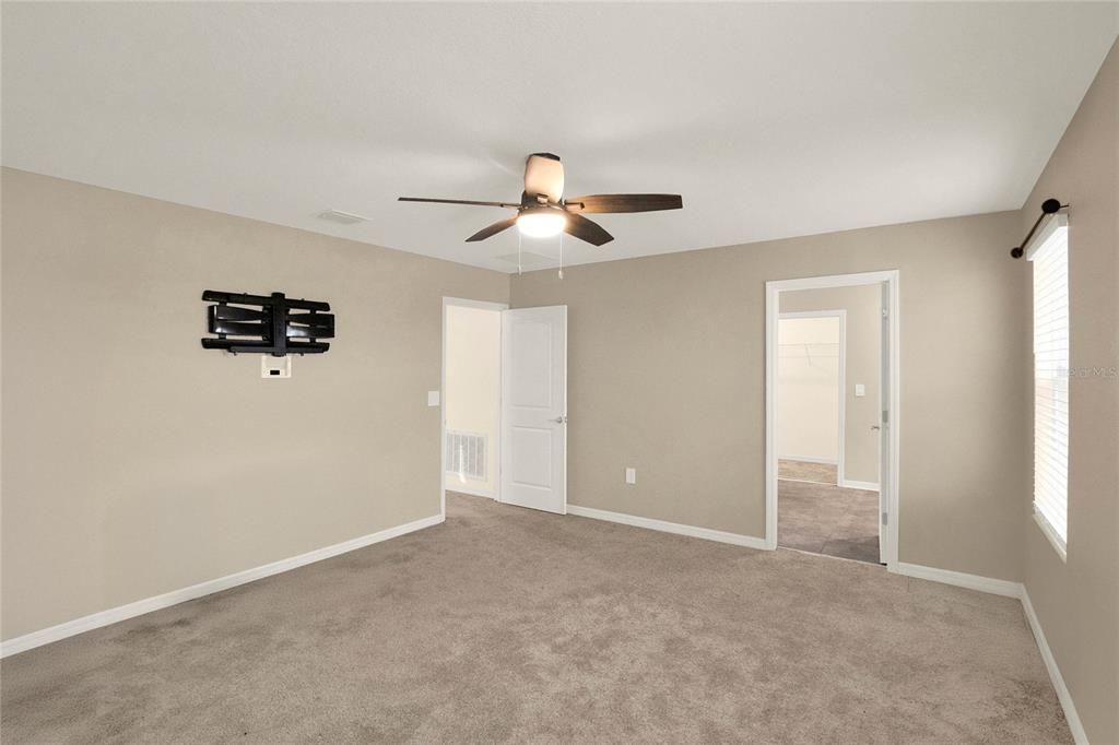 На продажу: $350,000 (5 спален, 2 ванн, 2274 Квадратных фут)