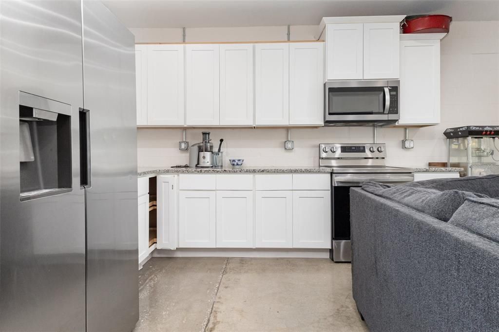 待售: $400,000 (4 贝兹, 3 浴室, 2228 平方英尺)