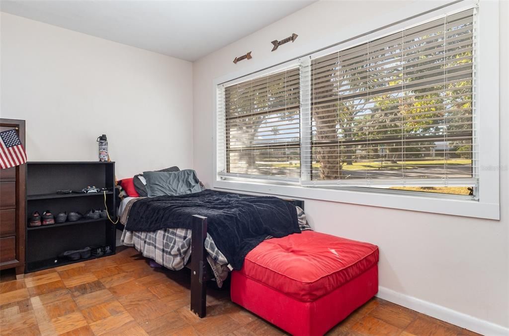 待售: $400,000 (4 贝兹, 3 浴室, 2228 平方英尺)