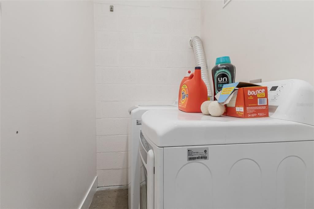 待售: $400,000 (4 贝兹, 3 浴室, 2228 平方英尺)