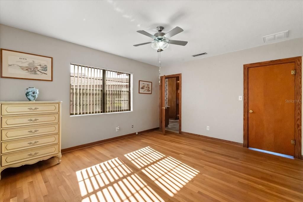 For Sale: $1,300,000 (3 beds, 2 baths, 2171 Square Feet)