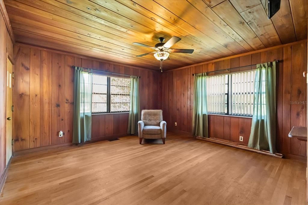 For Sale: $1,300,000 (3 beds, 2 baths, 2171 Square Feet)