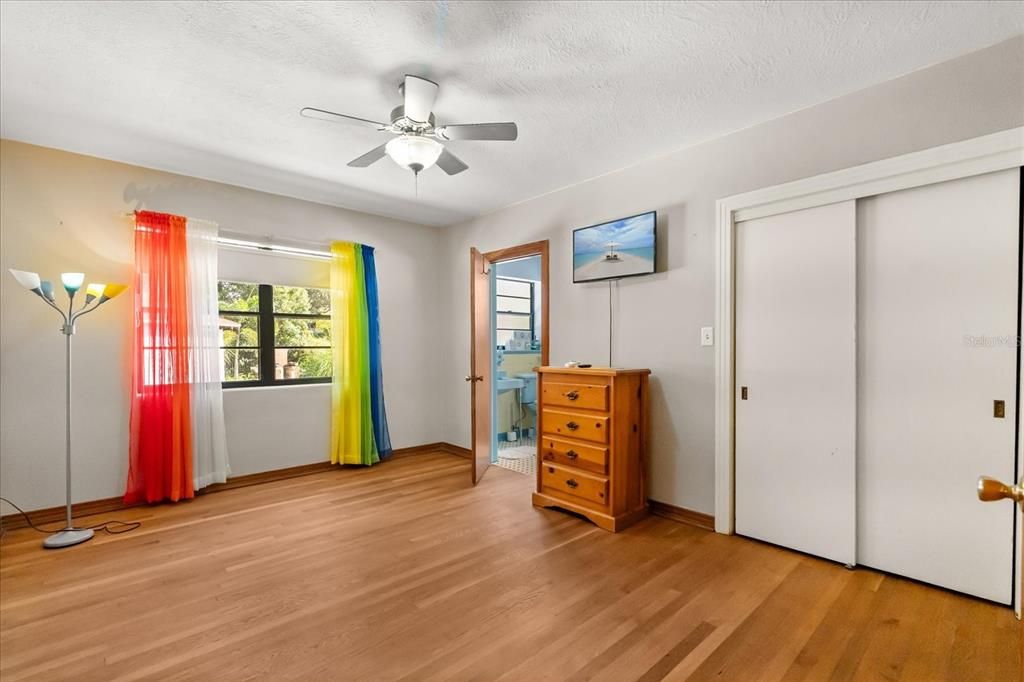 For Sale: $1,300,000 (3 beds, 2 baths, 2171 Square Feet)