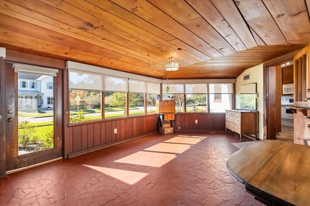 For Sale: $1,300,000 (3 beds, 2 baths, 2171 Square Feet)