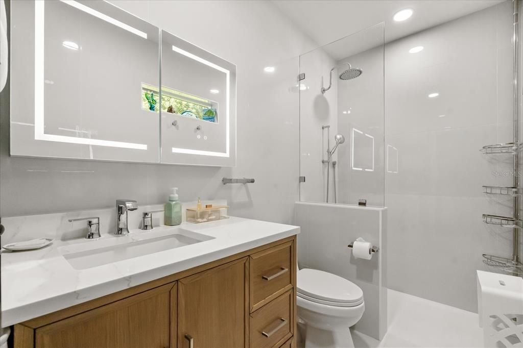 For Sale: $1,300,000 (3 beds, 2 baths, 2171 Square Feet)