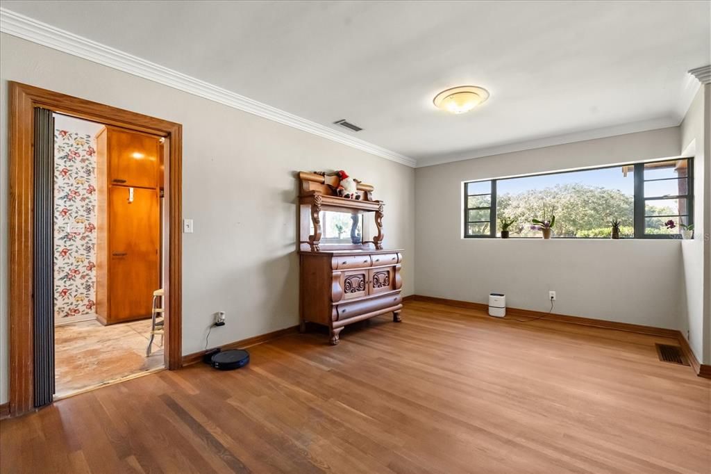 For Sale: $1,300,000 (3 beds, 2 baths, 2171 Square Feet)