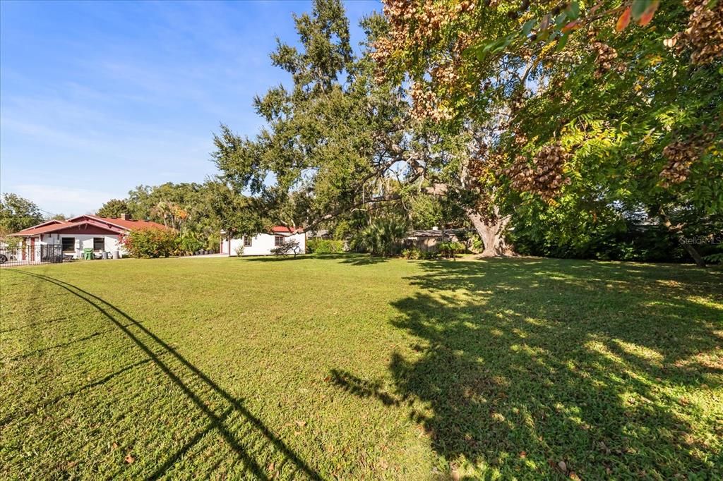 For Sale: $1,300,000 (3 beds, 2 baths, 2171 Square Feet)