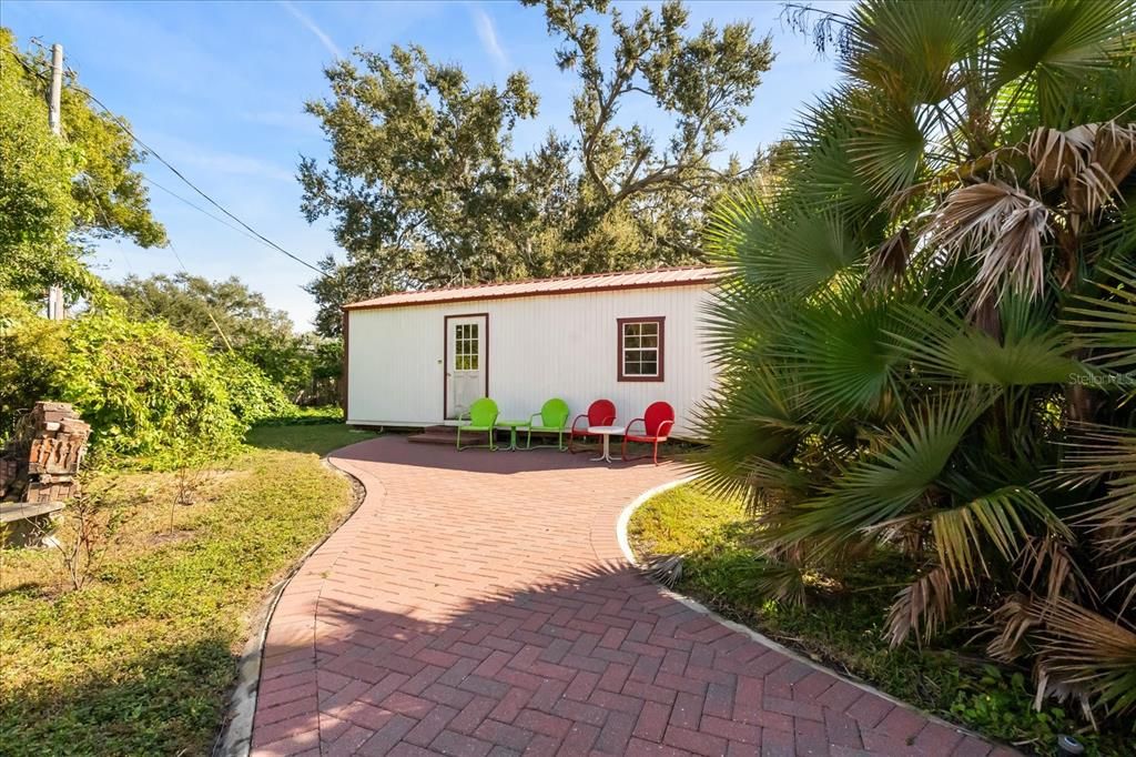 For Sale: $1,300,000 (3 beds, 2 baths, 2171 Square Feet)