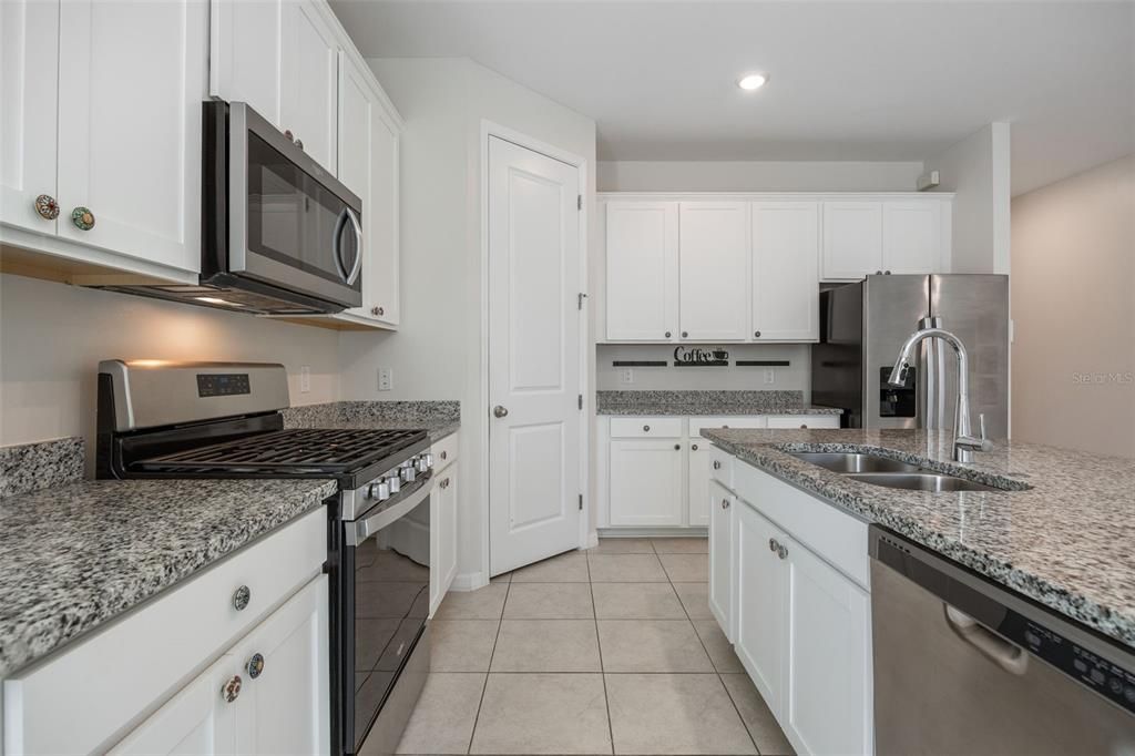 En Venta: $499,000 (3 camas, 2 baños, 1911 Pies cuadrados)