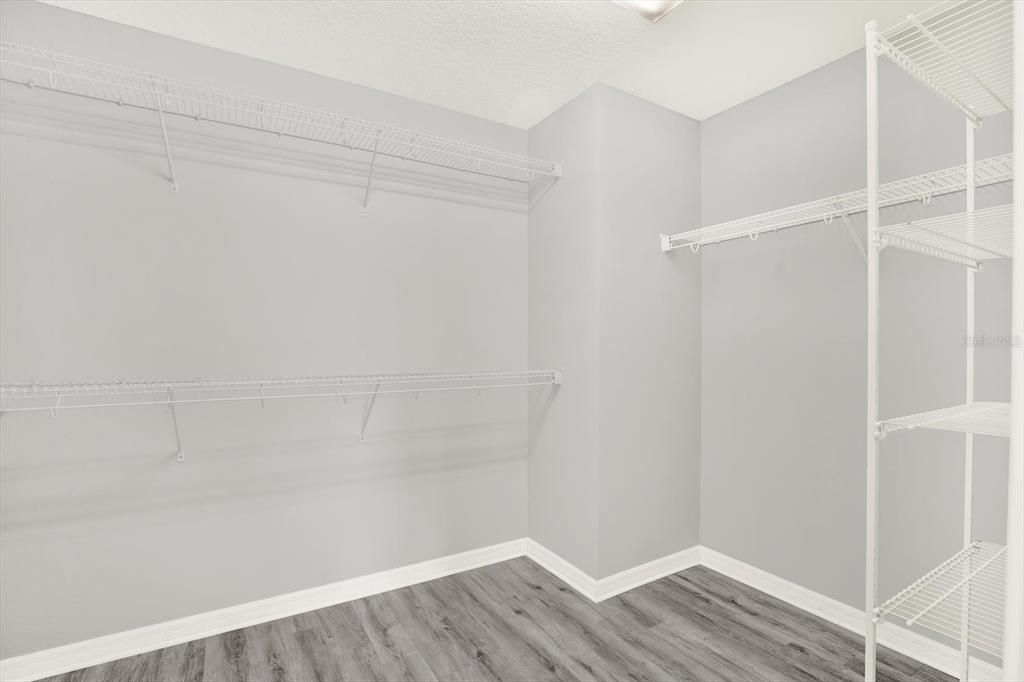 En Venta: $740,000 (4 camas, 2 baños, 2488 Pies cuadrados)