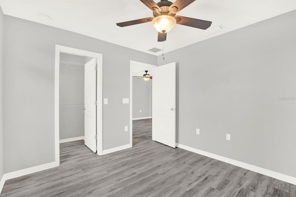 En Venta: $740,000 (4 camas, 2 baños, 2488 Pies cuadrados)