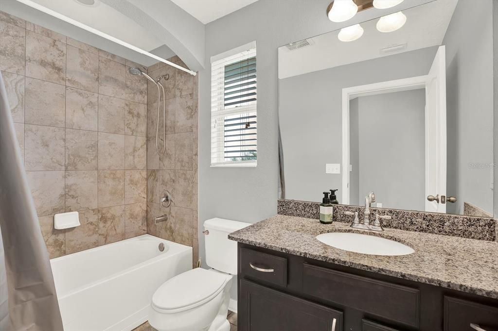 En Venta: $740,000 (4 camas, 2 baños, 2488 Pies cuadrados)