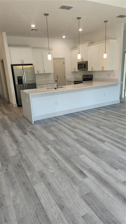 出租: $2,500 (4 贝兹, 2 浴室, 1840 平方英尺)