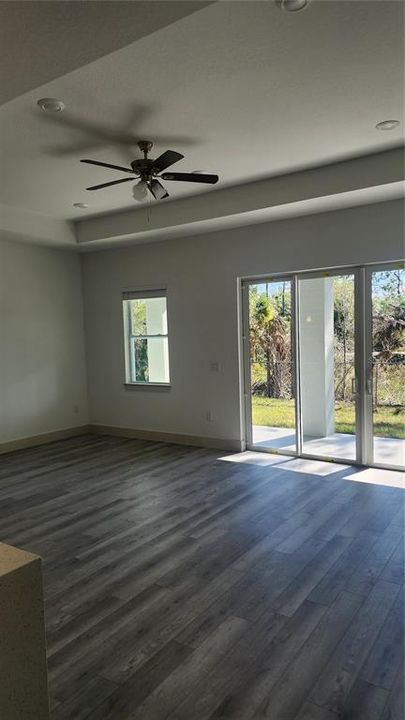 出租: $2,500 (4 贝兹, 2 浴室, 1840 平方英尺)