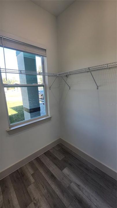 出租: $2,500 (4 贝兹, 2 浴室, 1840 平方英尺)