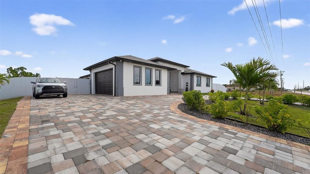 На продажу: $625,000 (4 спален, 3 ванн, 2102 Квадратных фут)