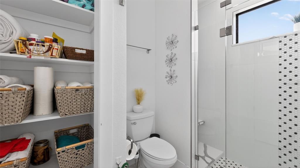 На продажу: $625,000 (4 спален, 3 ванн, 2102 Квадратных фут)