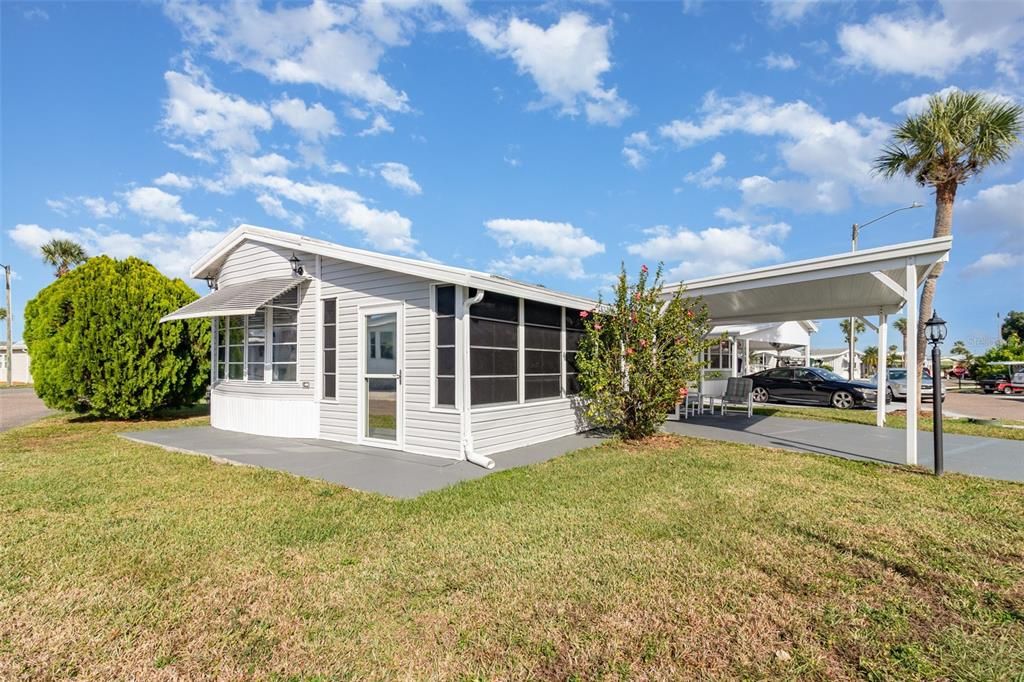 For Sale: $145,000 (1 beds, 1 baths, 688 Square Feet)