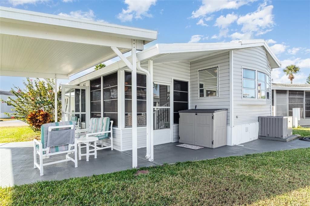 For Sale: $145,000 (1 beds, 1 baths, 688 Square Feet)