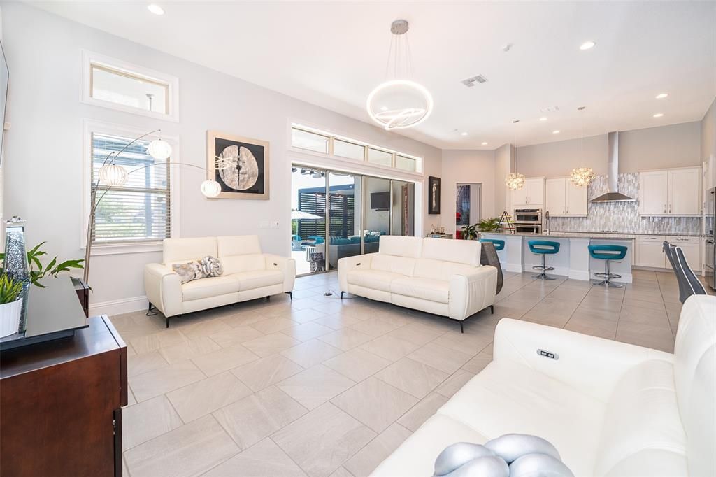 For Sale: $1,360,000 (4 beds, 4 baths, 3170 Square Feet)