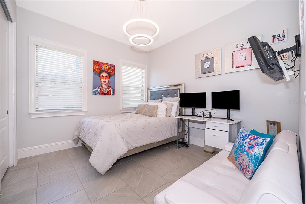 For Sale: $1,360,000 (4 beds, 4 baths, 3170 Square Feet)