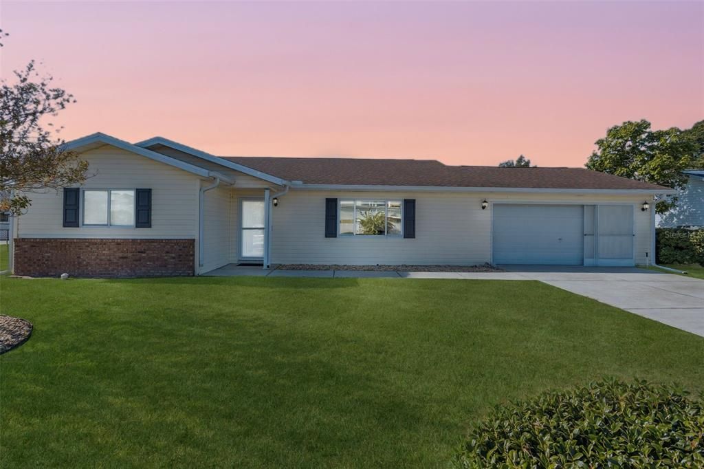 En Venta: $249,900 (3 camas, 2 baños, 1570 Pies cuadrados)