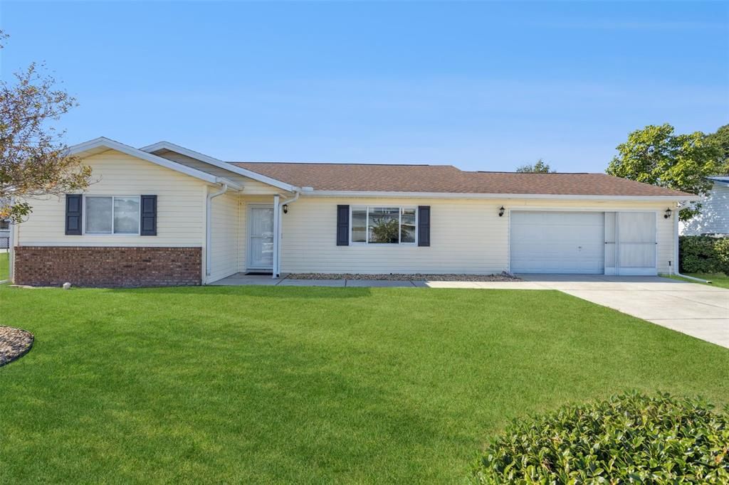 En Venta: $249,900 (3 camas, 2 baños, 1570 Pies cuadrados)