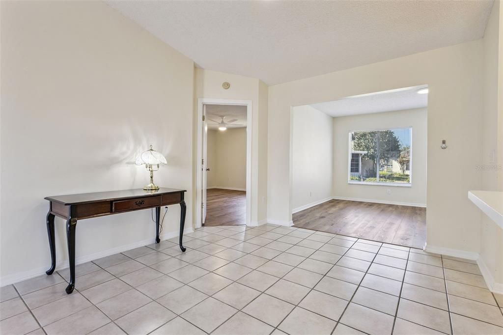 En Venta: $249,900 (3 camas, 2 baños, 1570 Pies cuadrados)