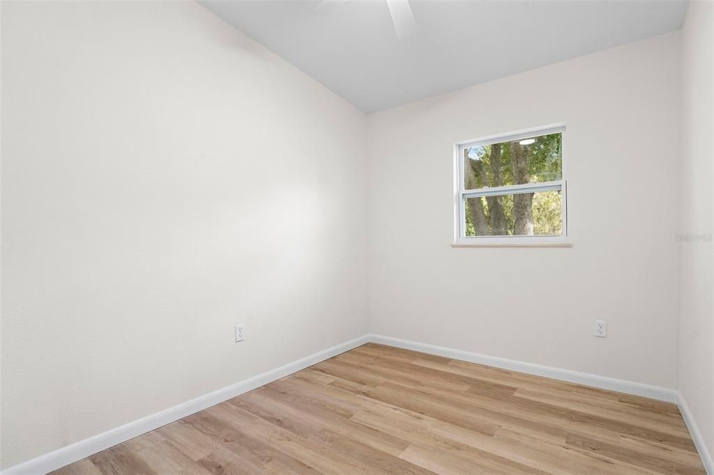 For Sale: $294,900 (3 beds, 1 baths, 1014 Square Feet)