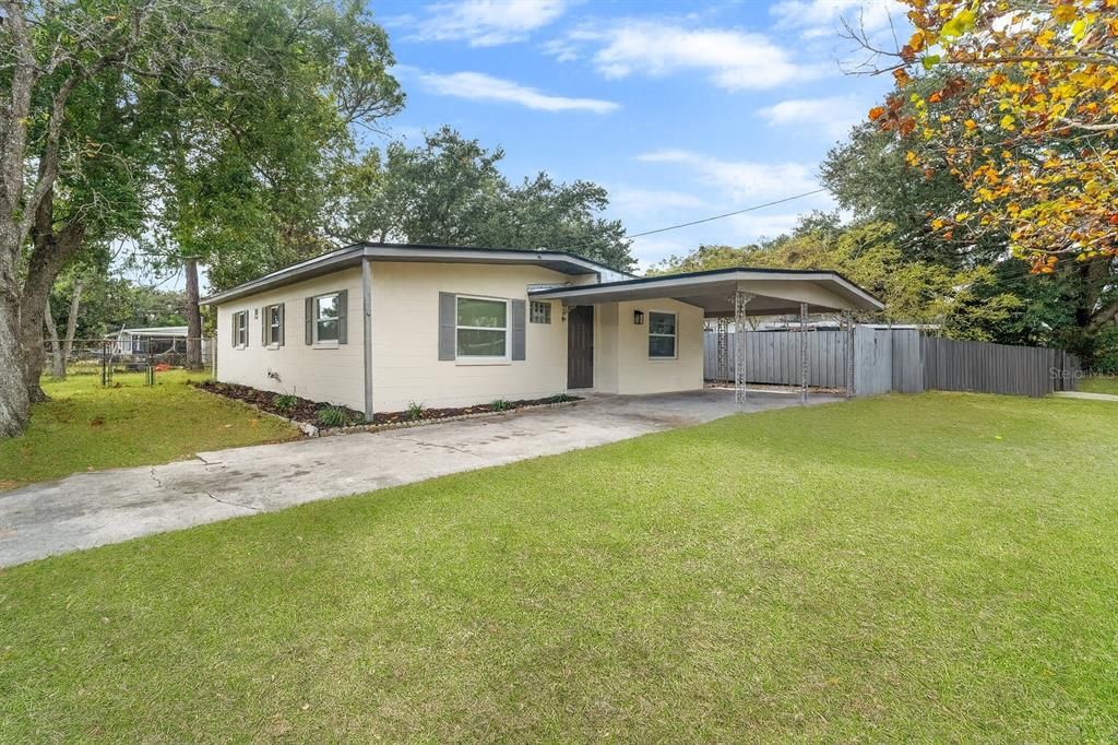 For Sale: $294,900 (3 beds, 1 baths, 1014 Square Feet)