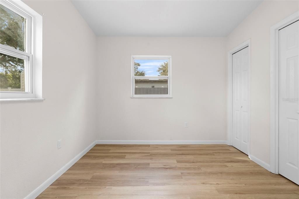 For Sale: $294,900 (3 beds, 1 baths, 1014 Square Feet)