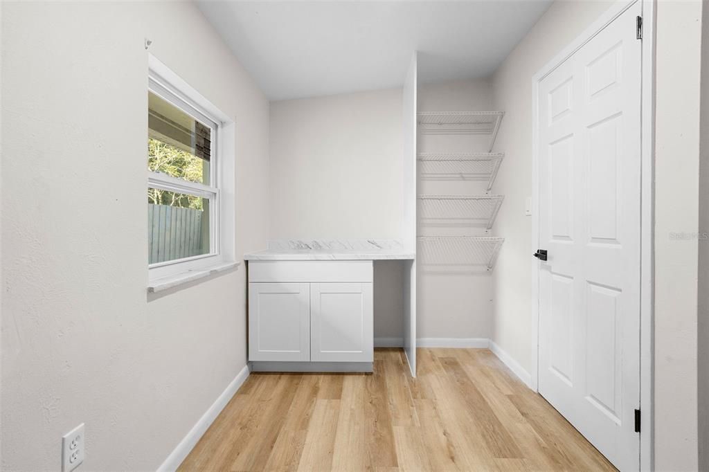 For Sale: $294,900 (3 beds, 1 baths, 1014 Square Feet)