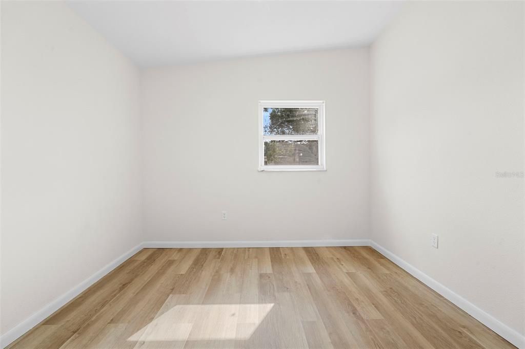 For Sale: $294,900 (3 beds, 1 baths, 1014 Square Feet)