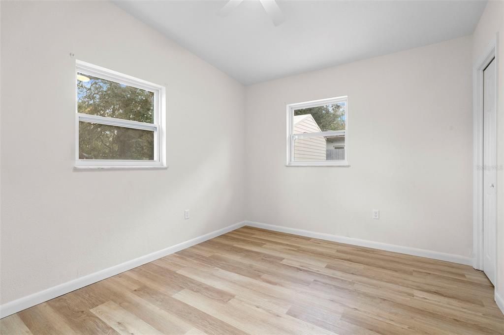 For Sale: $294,900 (3 beds, 1 baths, 1014 Square Feet)