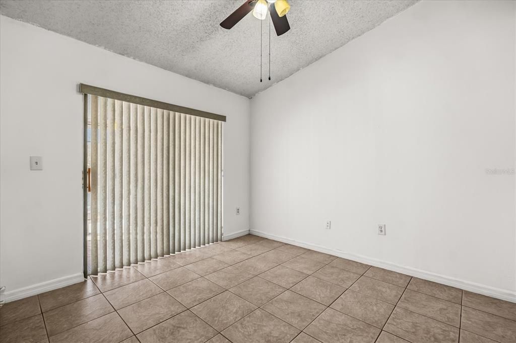 На продажу: $260,000 (3 спален, 2 ванн, 1263 Квадратных фут)