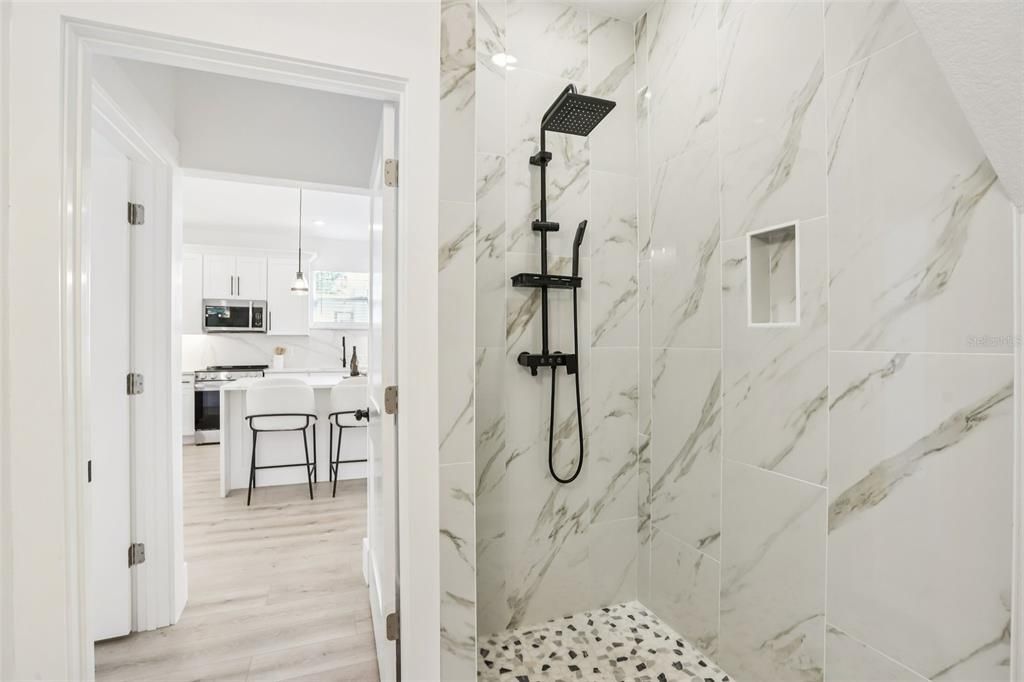 For Sale: $439,999 (3 beds, 3 baths, 1659 Square Feet)