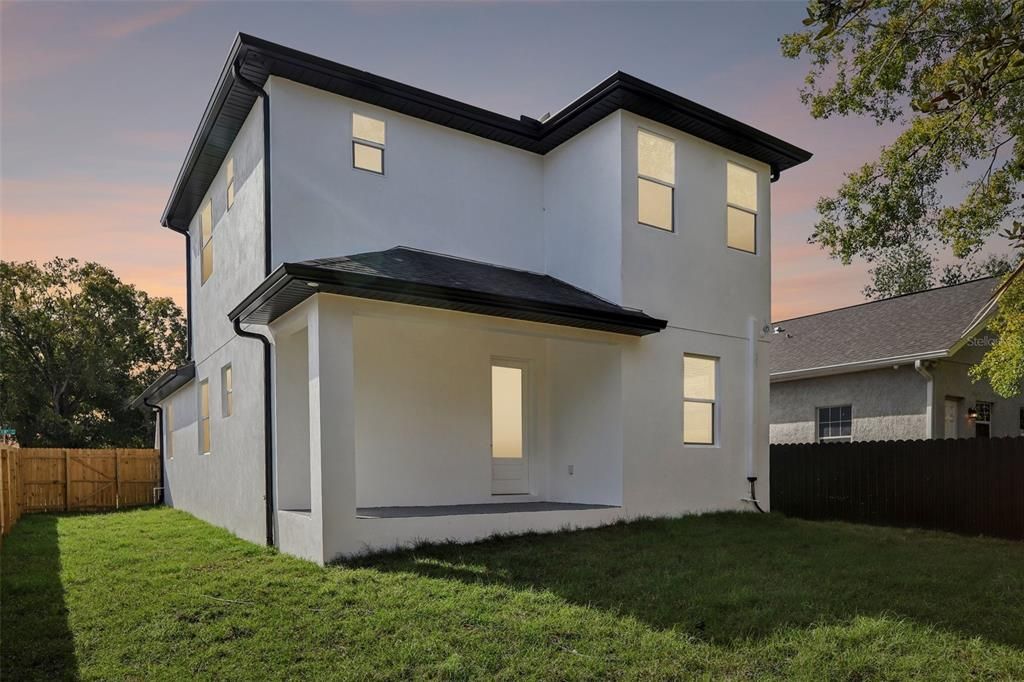 For Sale: $439,999 (3 beds, 3 baths, 1659 Square Feet)