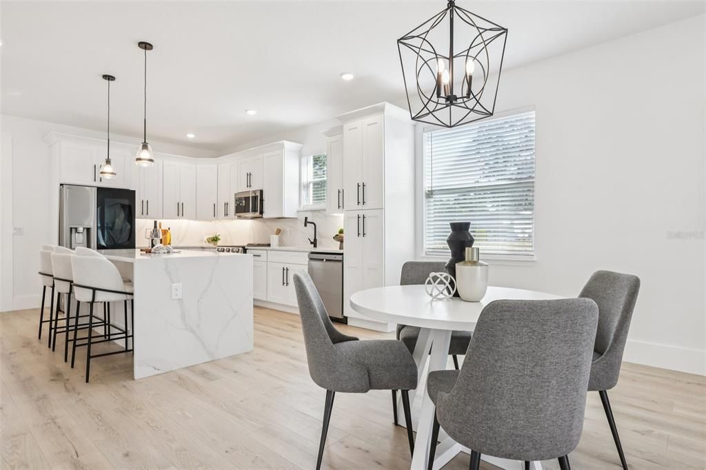 For Sale: $439,999 (3 beds, 3 baths, 1659 Square Feet)