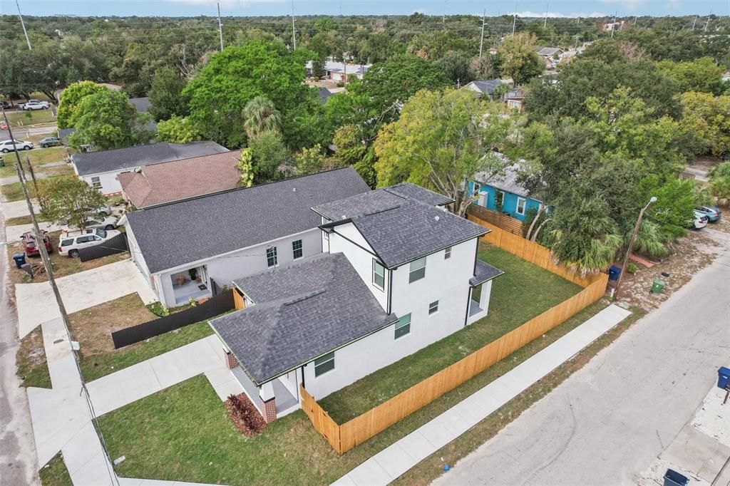 For Sale: $439,999 (3 beds, 3 baths, 1659 Square Feet)