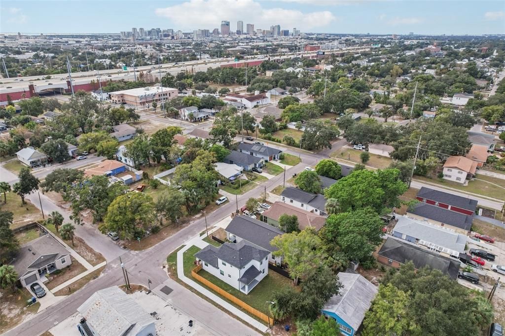 For Sale: $439,999 (3 beds, 3 baths, 1659 Square Feet)