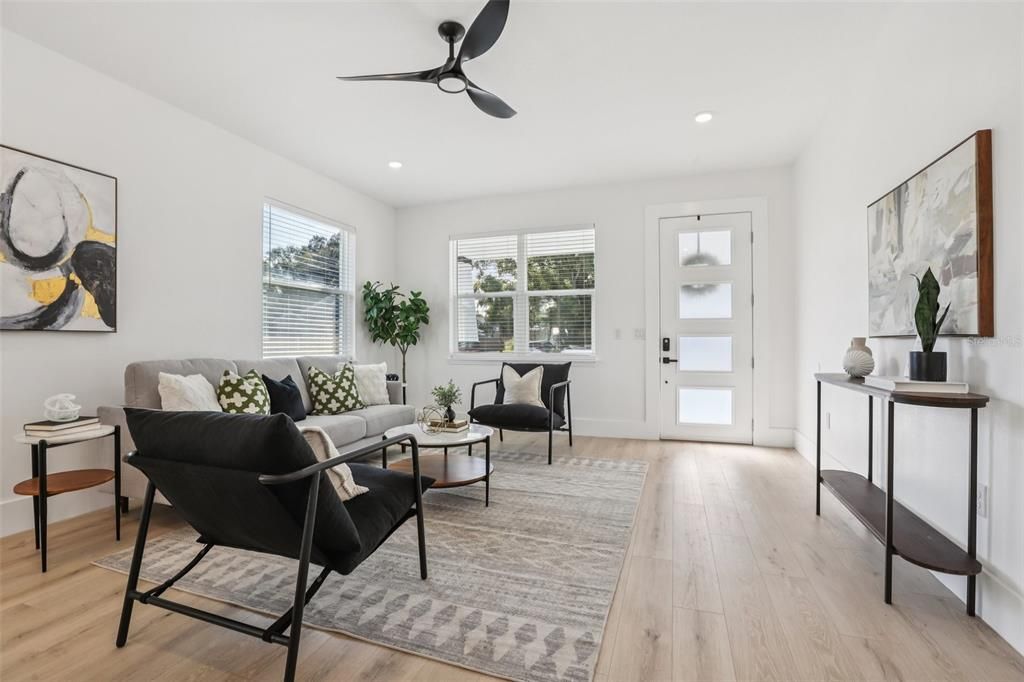 For Sale: $439,999 (3 beds, 3 baths, 1659 Square Feet)