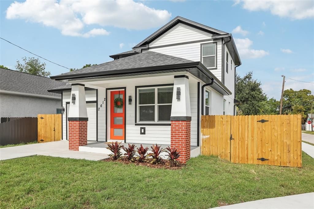 For Sale: $439,999 (3 beds, 3 baths, 1659 Square Feet)