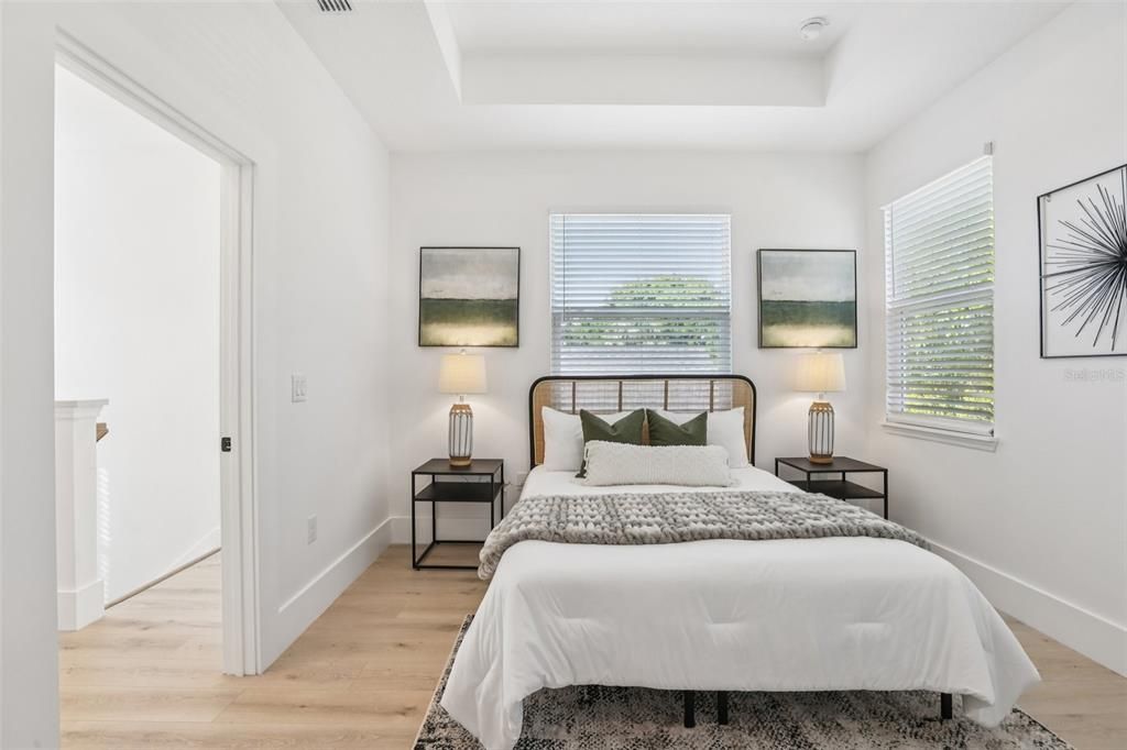 For Sale: $439,999 (3 beds, 3 baths, 1659 Square Feet)