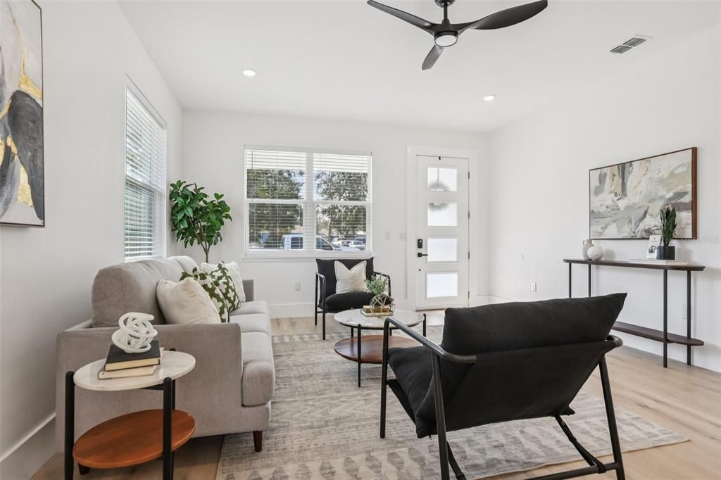 For Sale: $439,999 (3 beds, 3 baths, 1659 Square Feet)