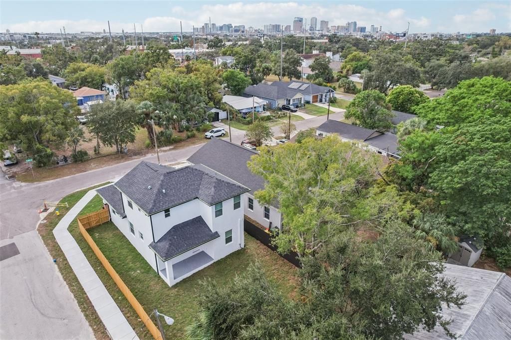 For Sale: $439,999 (3 beds, 3 baths, 1659 Square Feet)