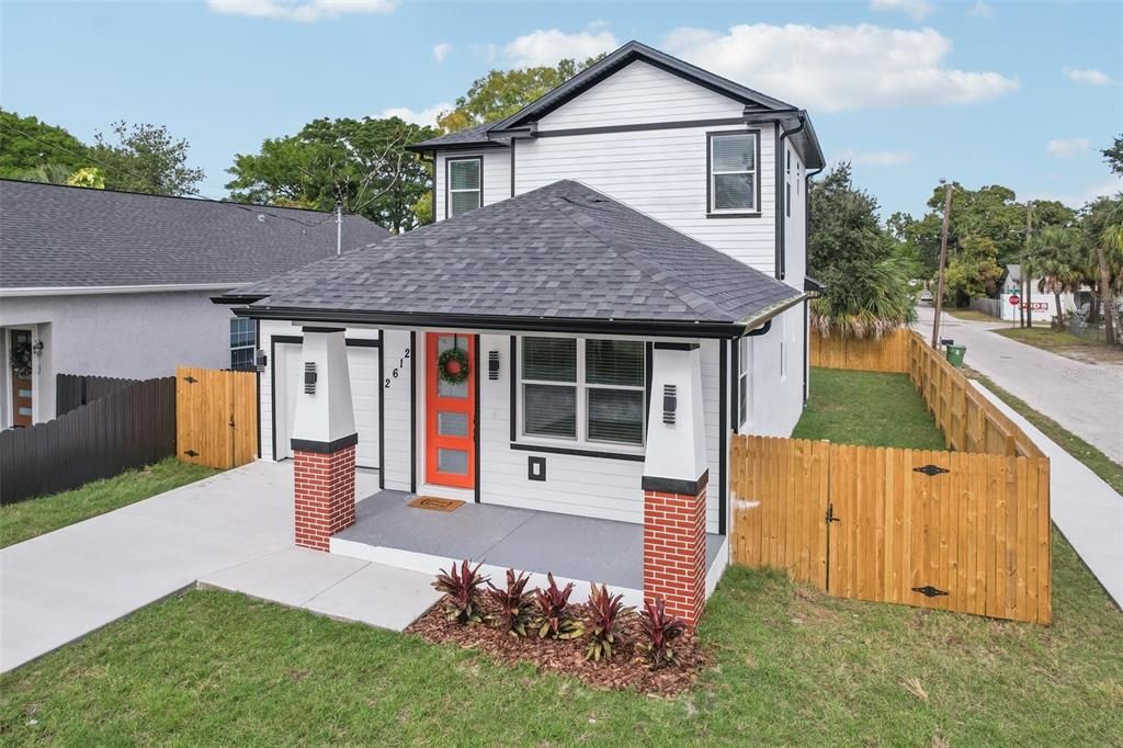 For Sale: $439,999 (3 beds, 3 baths, 1659 Square Feet)