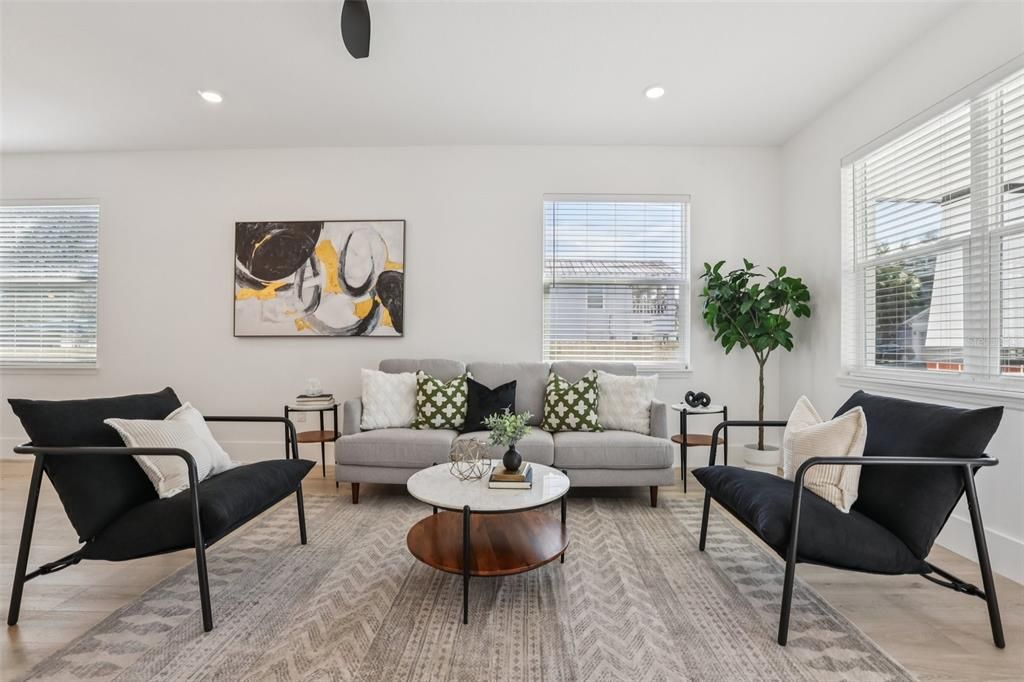 For Sale: $439,999 (3 beds, 3 baths, 1659 Square Feet)