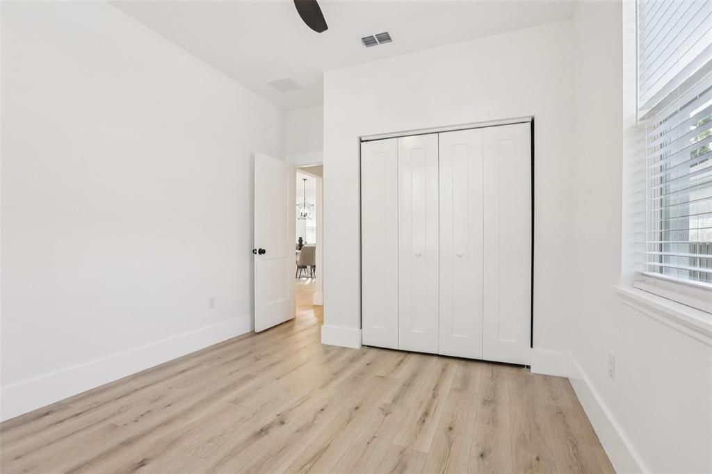 For Sale: $439,999 (3 beds, 3 baths, 1659 Square Feet)