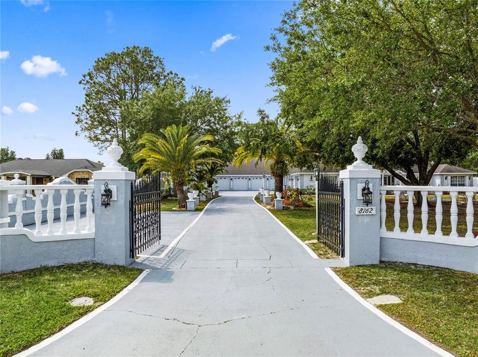 For Sale: $1,249,000 (4 beds, 4 baths, 3629 Square Feet)