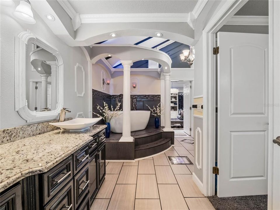 For Sale: $1,249,000 (4 beds, 4 baths, 3629 Square Feet)